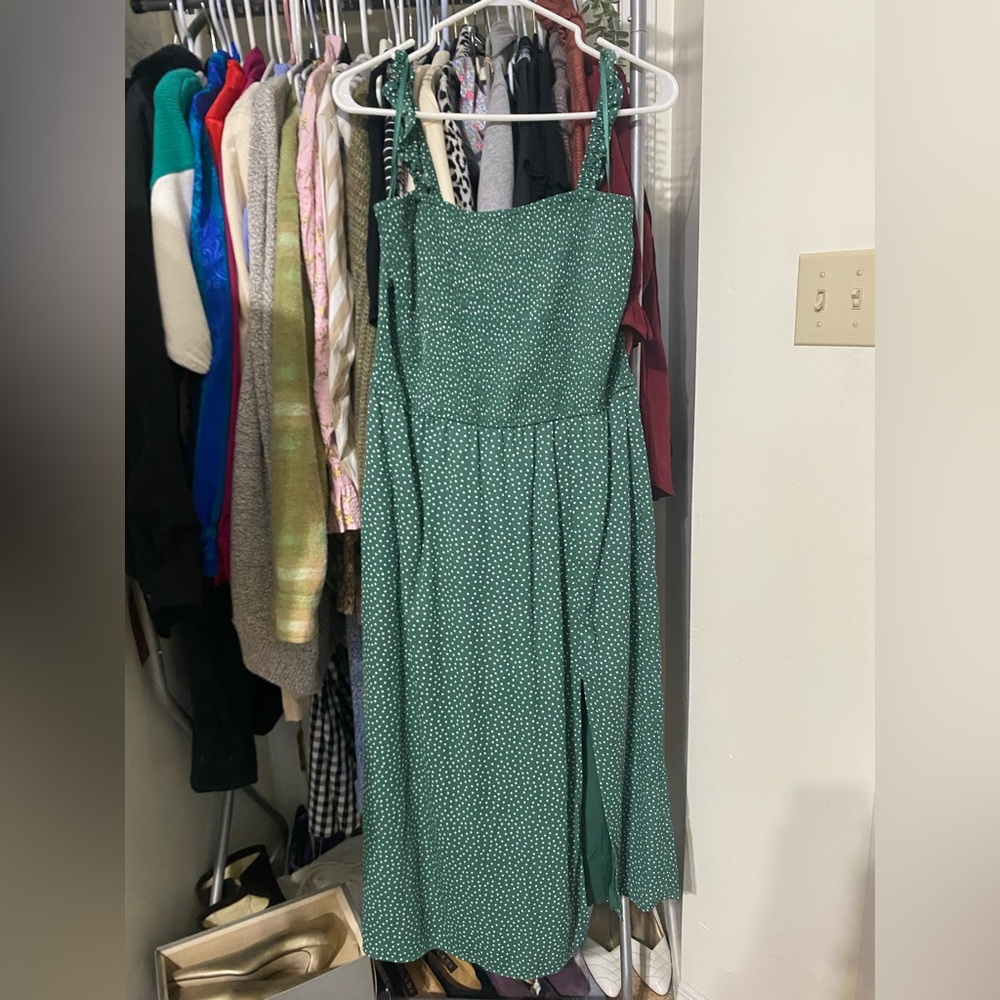 Abercrombie polka dot green smocked midi dress xl tall can fit medium